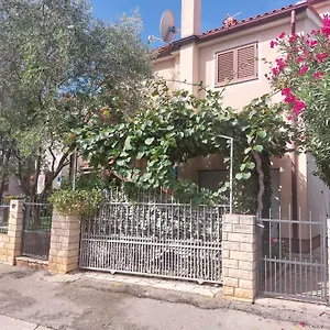 Apartment Asterix, Pula