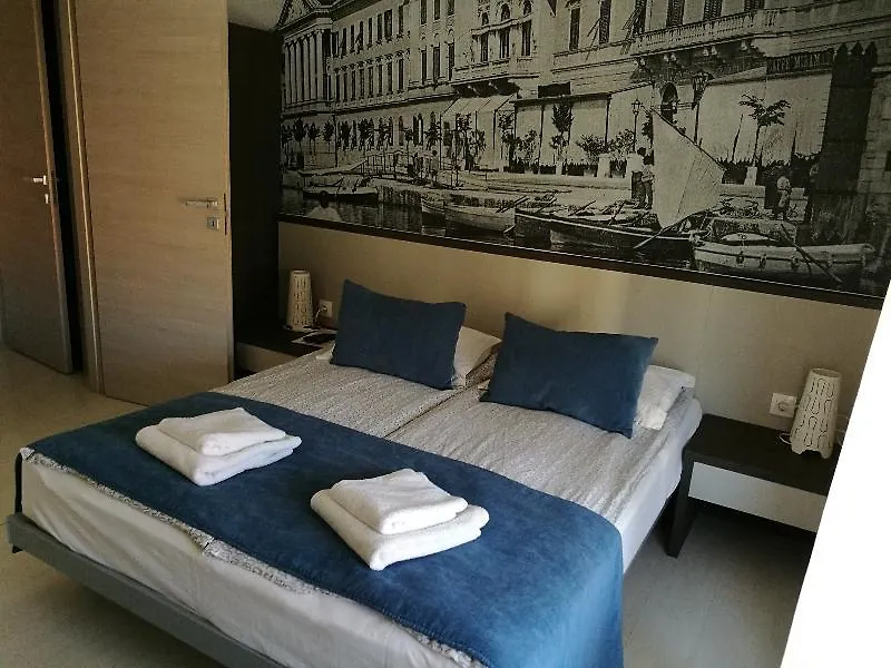 Pula City Center Accommodation With Free Parking 4*,