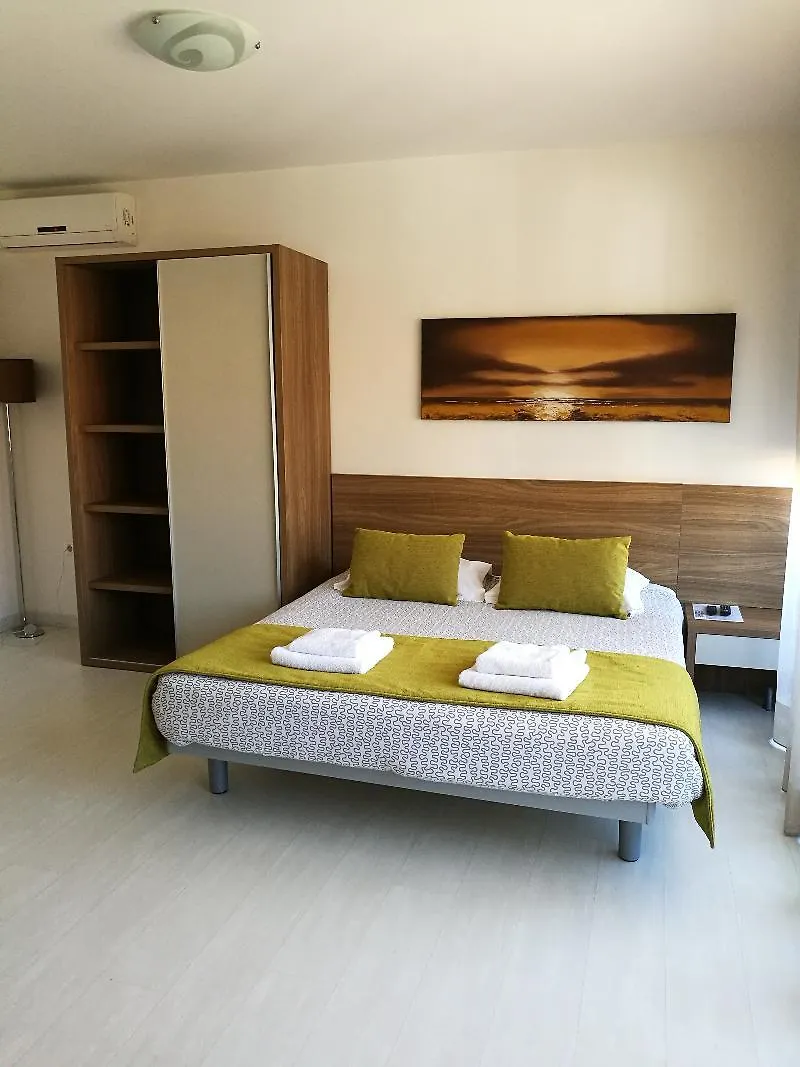 Bed and Breakfast Pula City Center Accommodation With Free Parking