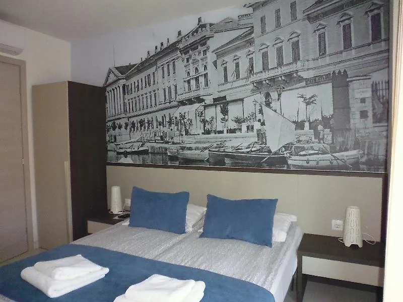 Pula City Center Accommodation With Free Parking Bed and Breakfast