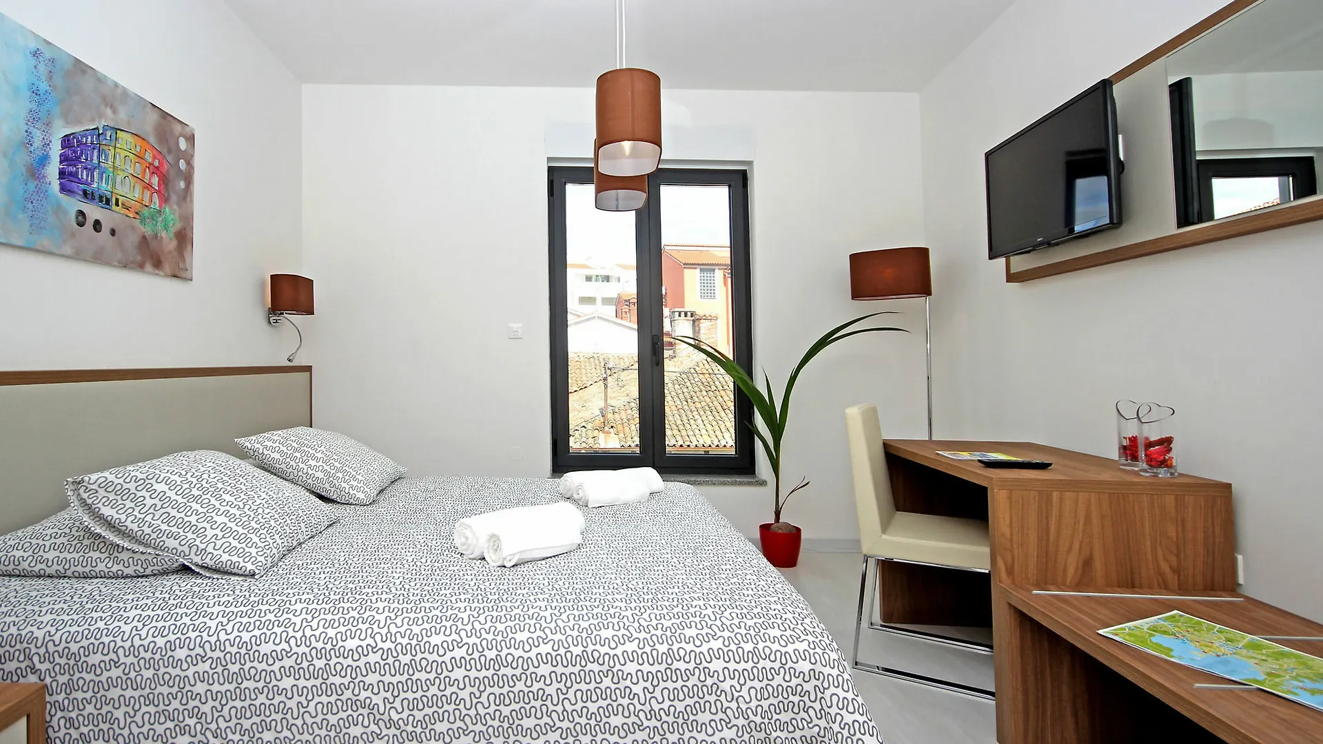 Pula City Center Accommodation With Free Parking