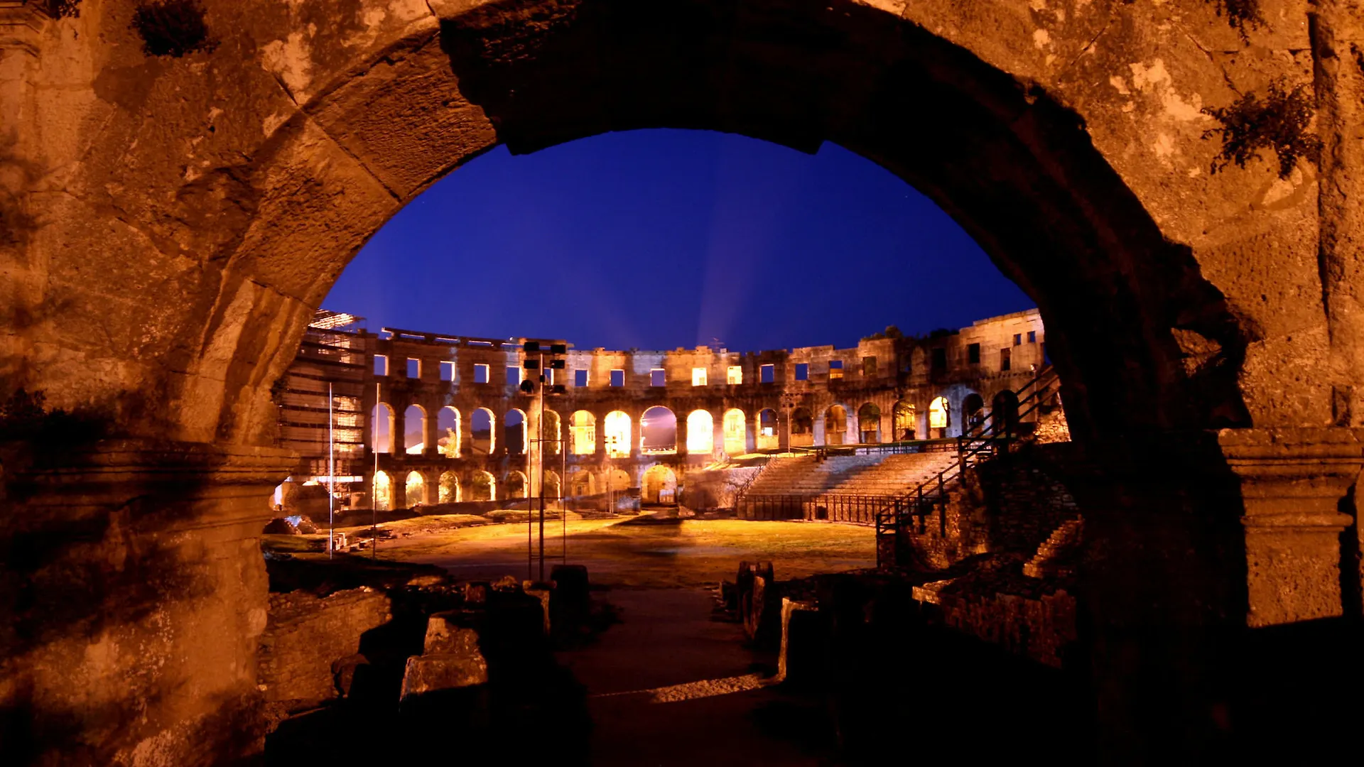Pula City Center Accommodation With Free Parking 4*,
